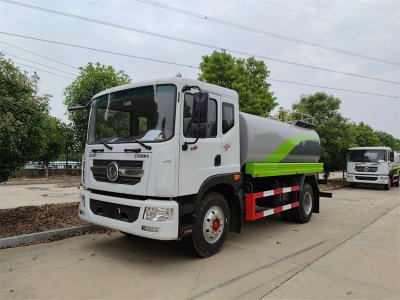 杭州用戶喜提12方灑水車，澆花、澆樹、綠化噴灑功能全